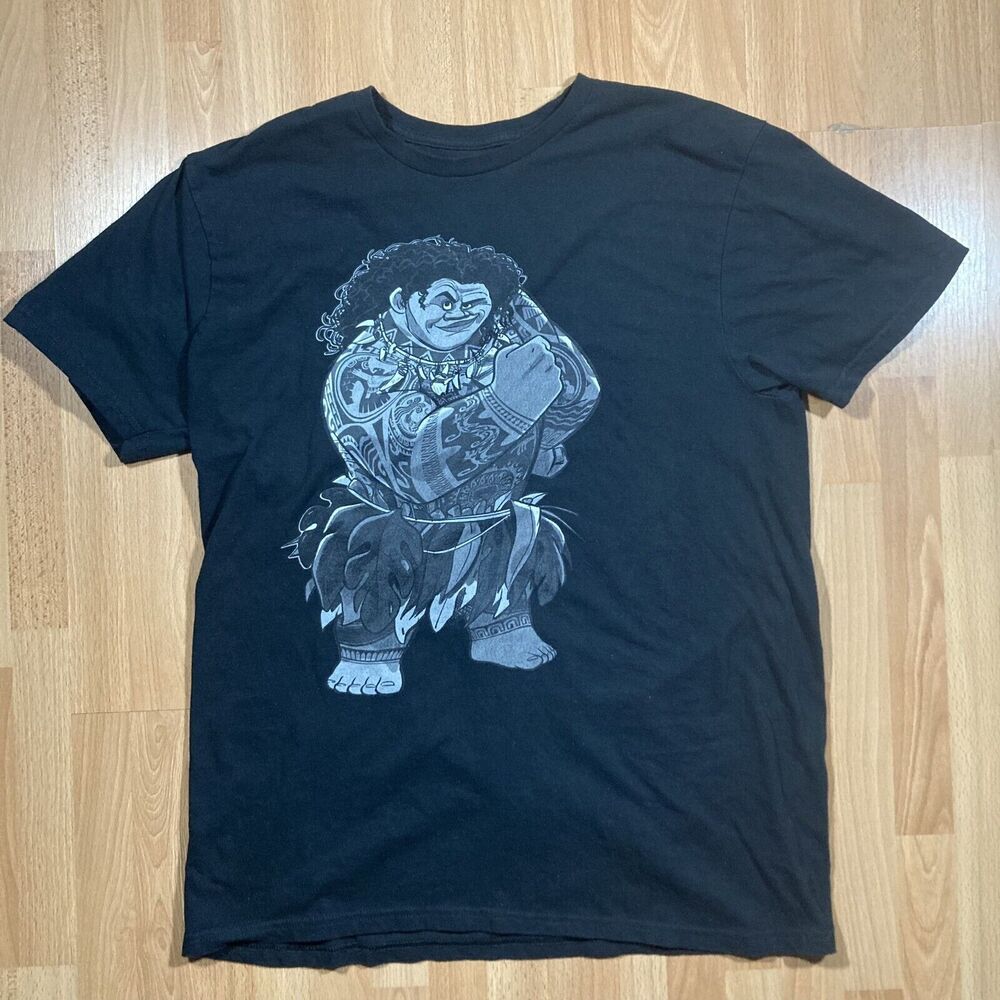 Disney Moana Maui Graphic Tee (Men's Size L) • euc • 100% Cotton Black T-Shirt